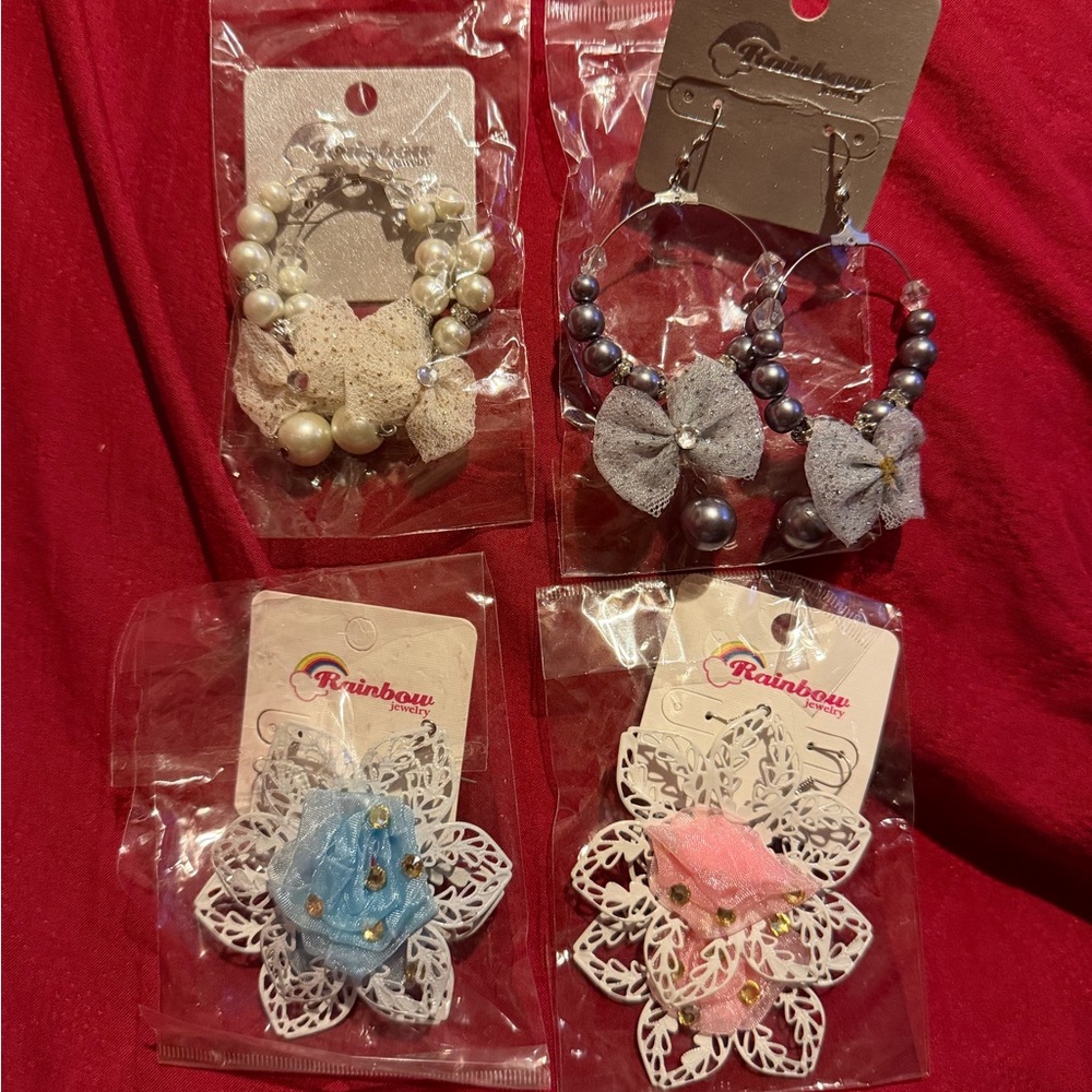 Rainbow Women's Pearl and Bow earrings Set